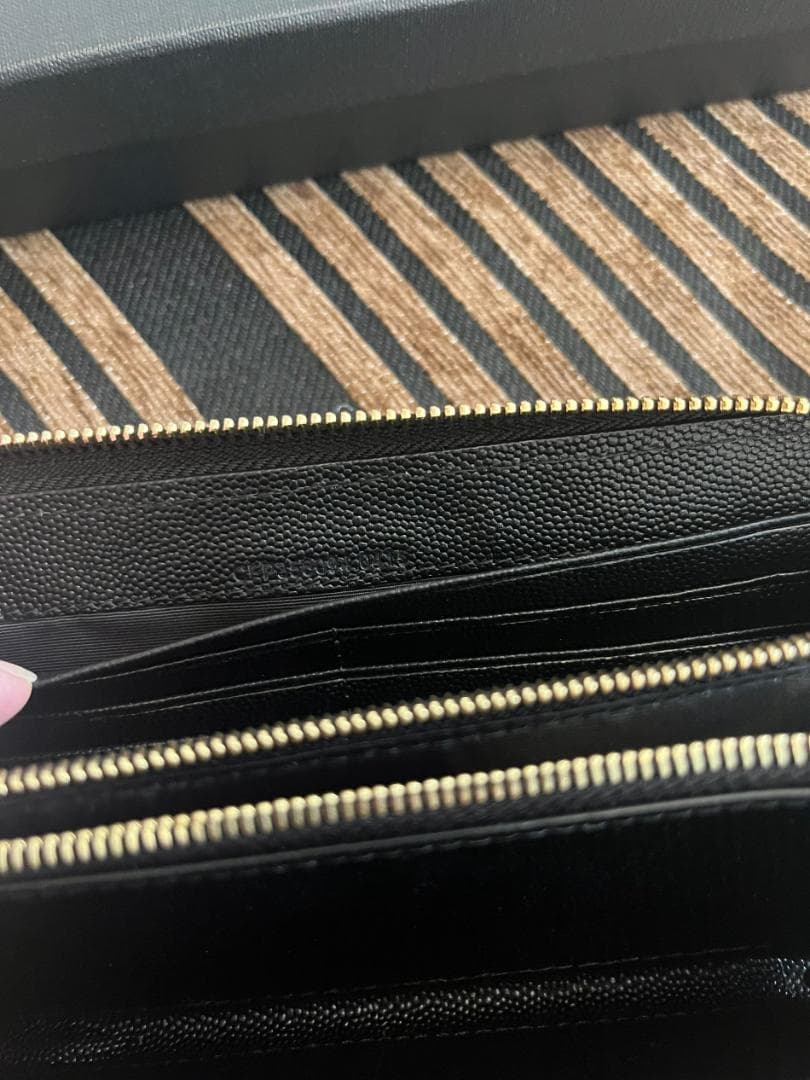 美品✨イヴサンローラン ラウンドファスナー 長財布