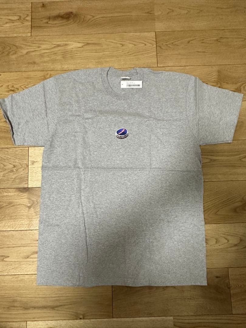 A*a様 Supreme ボトルキャップデザイン Tシャツ グレー
