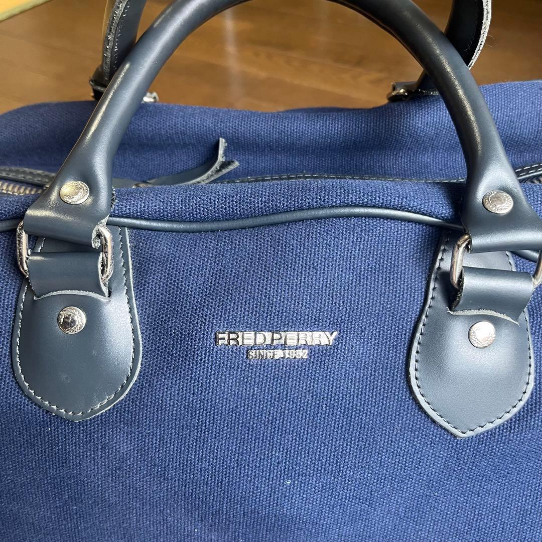FRED PERRY フレッドペリー ボストンバッグ ネイビー