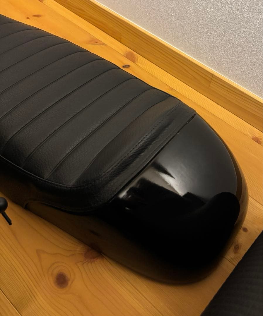 ブリティッシュビート　空冷ボンネビルT100シート