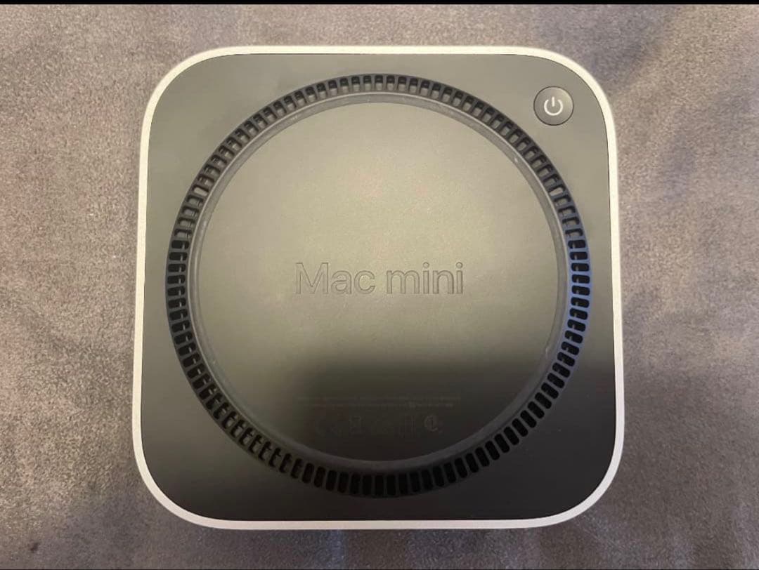 ほぼ新品未使用　Apple Mac mini シルバー 本体と電源ケーブル