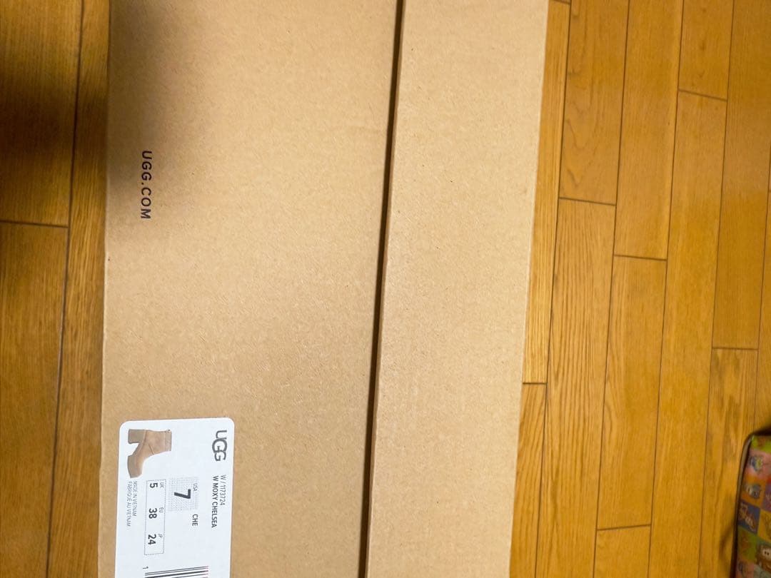 【新品未使用】UGG ブーツ 24cm MOXY CHELSEA