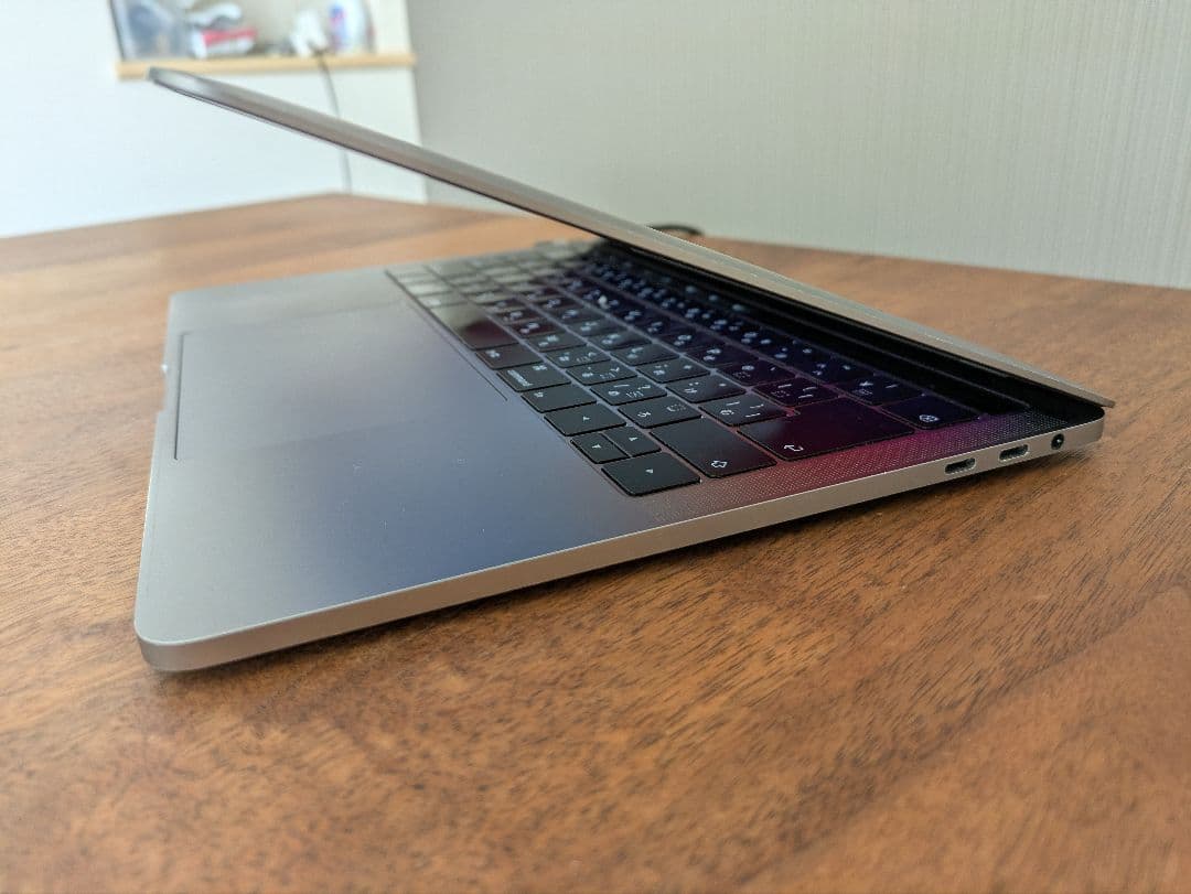 Apple MacBook Pro 13インチ 充放電回数少