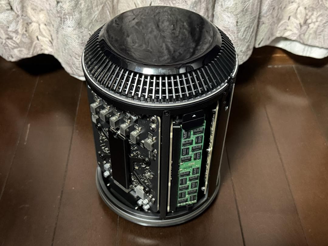 あ*こ様 Mac Pro 2013 D500 32GB 美品 動作正常