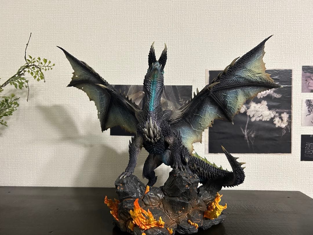 カプコン フィギュアビルダークリエイターズモデル　 煌黒竜 アルバトリオン