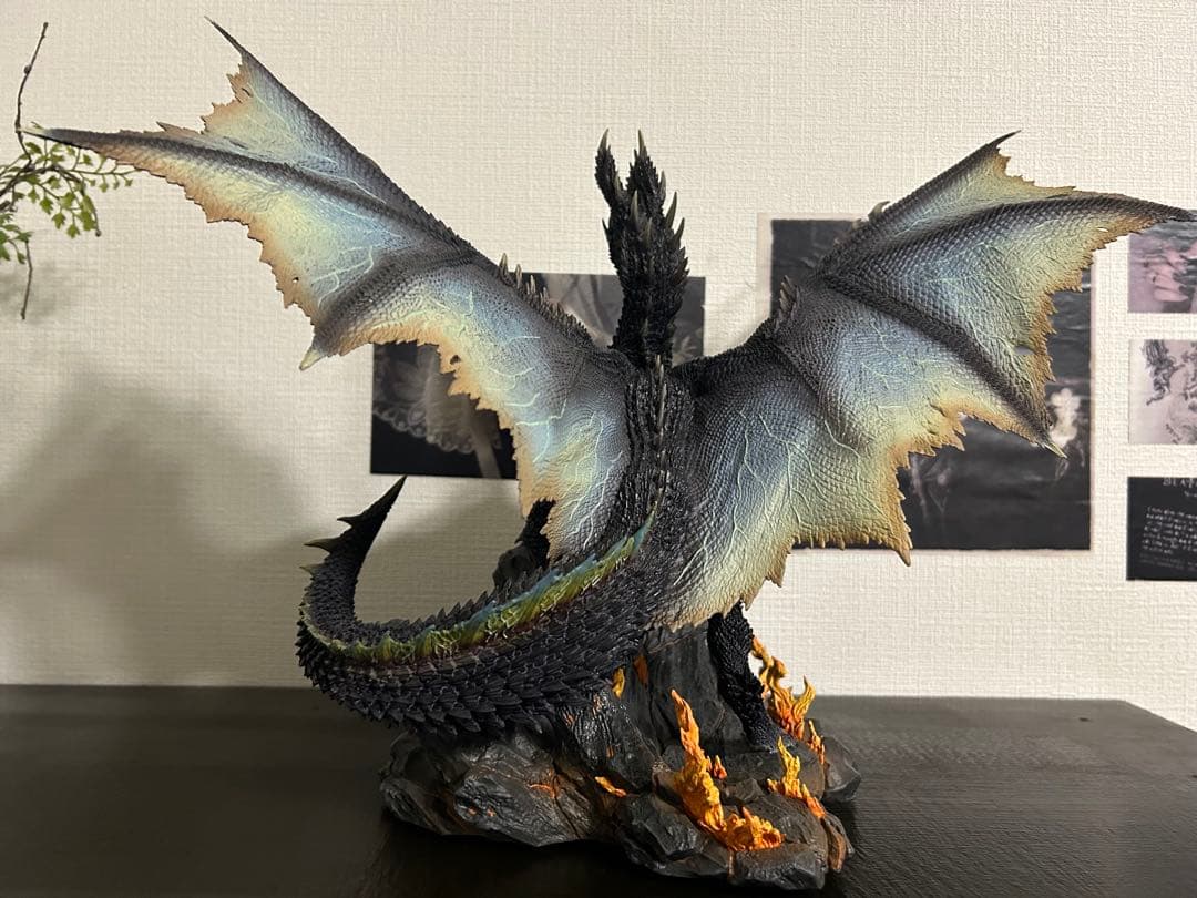 カプコン フィギュアビルダークリエイターズモデル　 煌黒竜 アルバトリオン