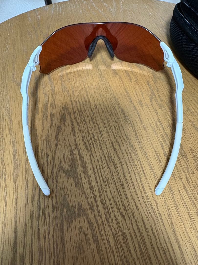 し*ち様 【最終価格】Oakley スポーツサングラス ホワイトフレーム