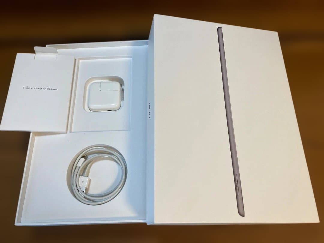 iPad (第7世代 128GB) & Smart Keyboard セット