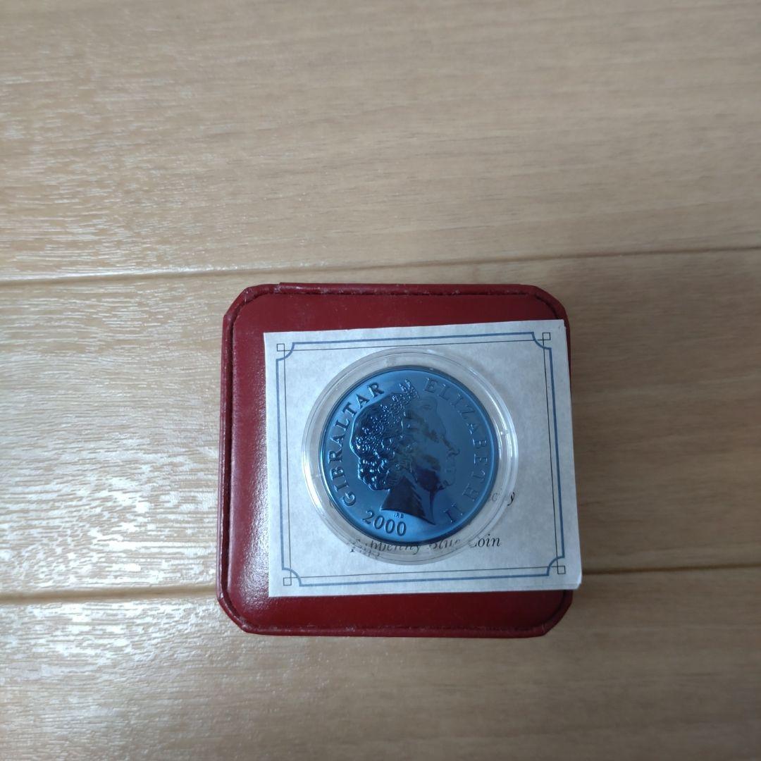 【超貴重】2000年 エリザベス女王 記念硬貨 珍しい青色硬貨