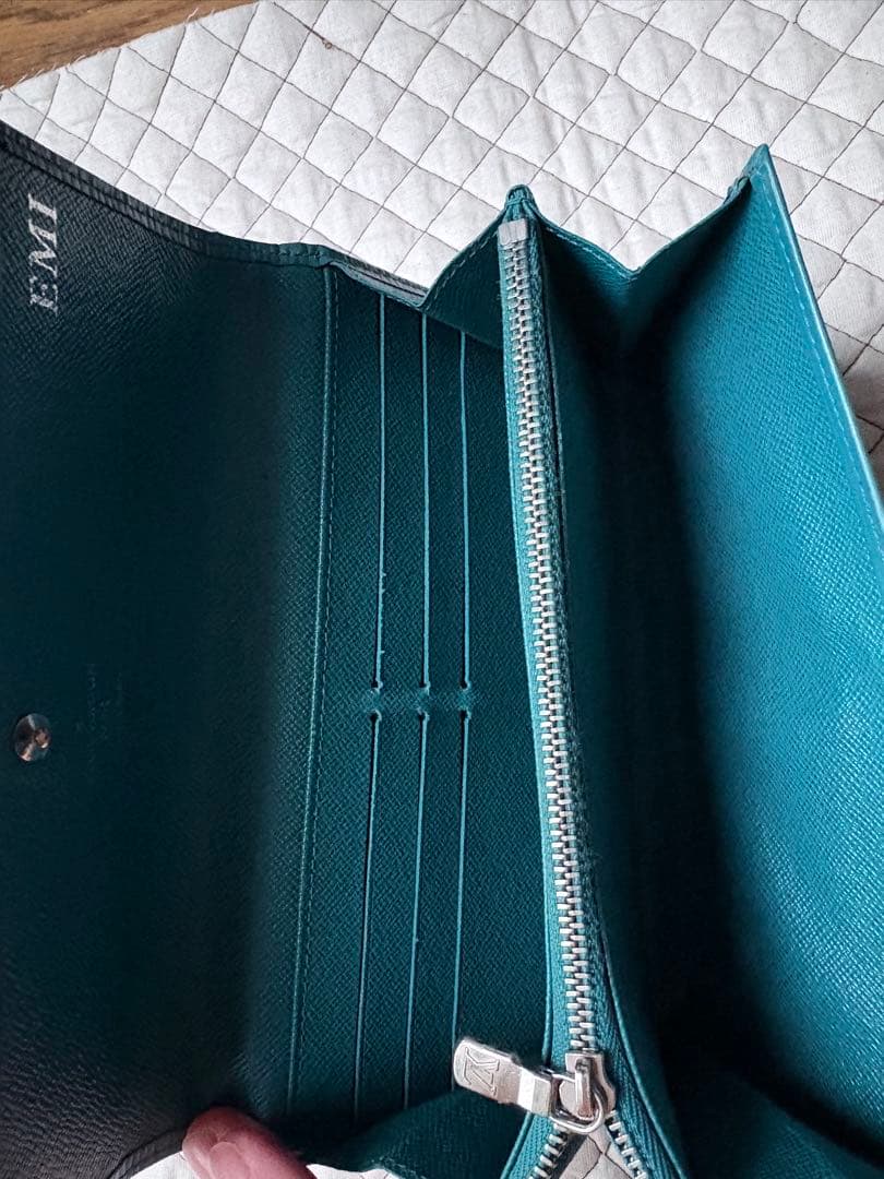 Louis Vuitton ターコイズ 二つ折り財布