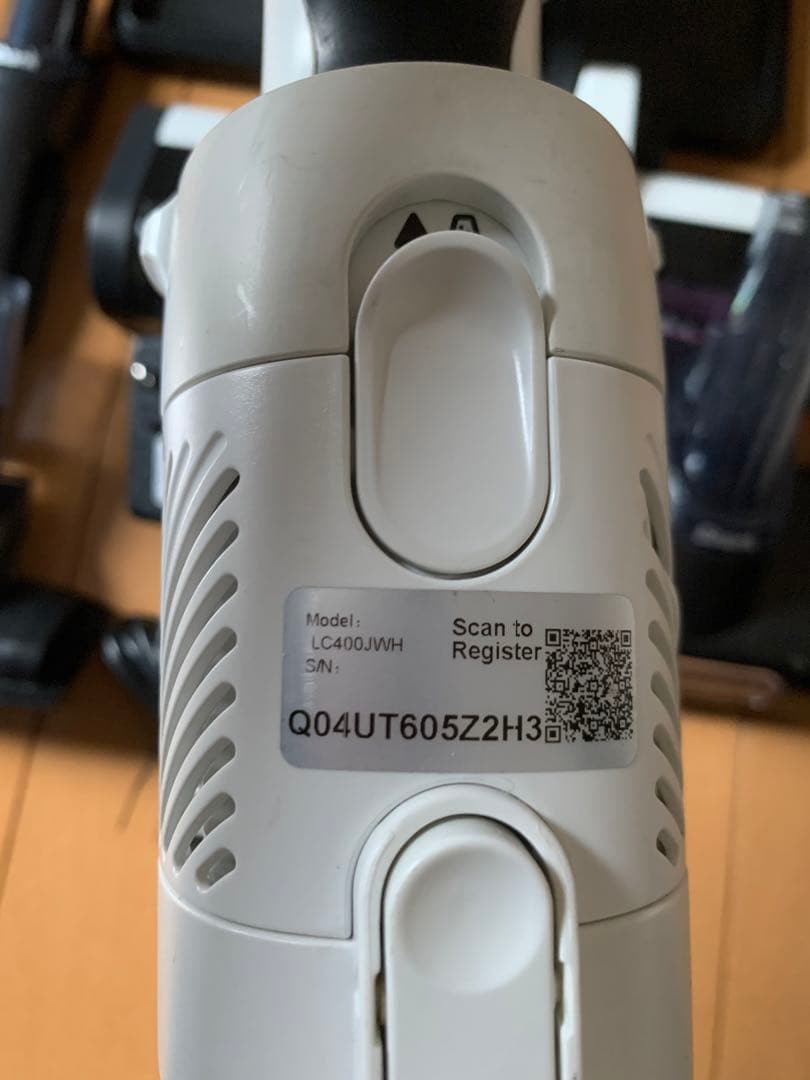 Shark スティッククリーナー LC400JWH