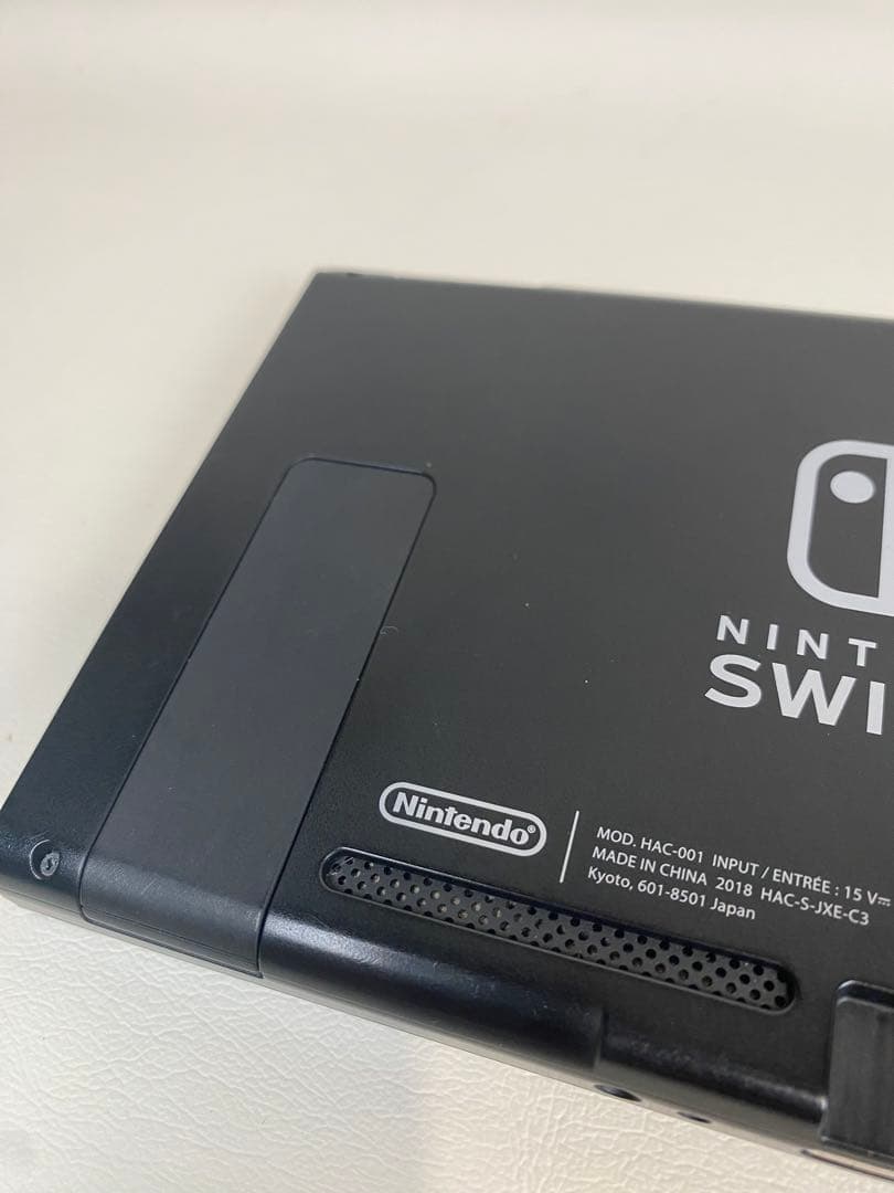 Nintendo Switch 2018年製　本体のみ