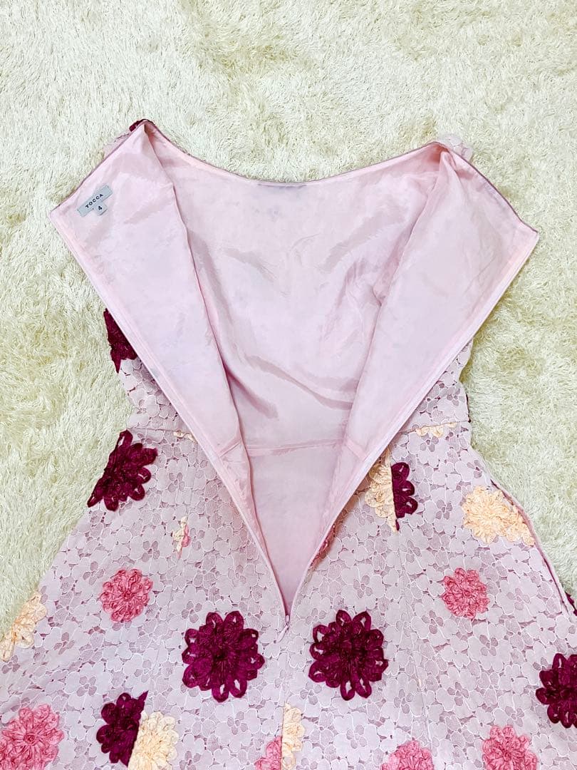 トッカ　ワンピース　ピンク　サイズ4 フレア　花柄刺繍　レース