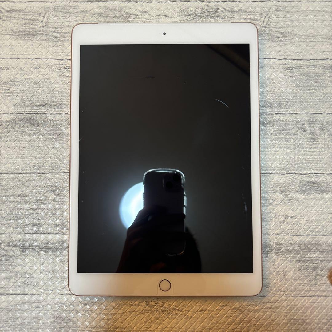 Apple iPad 本体 128GB 第8世代　極美品