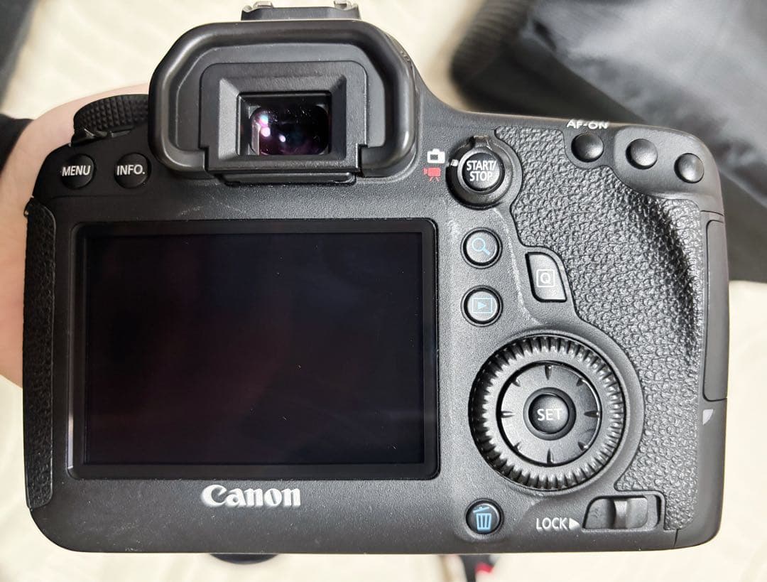Canon EOS 6D + レンズキット SDカード付き