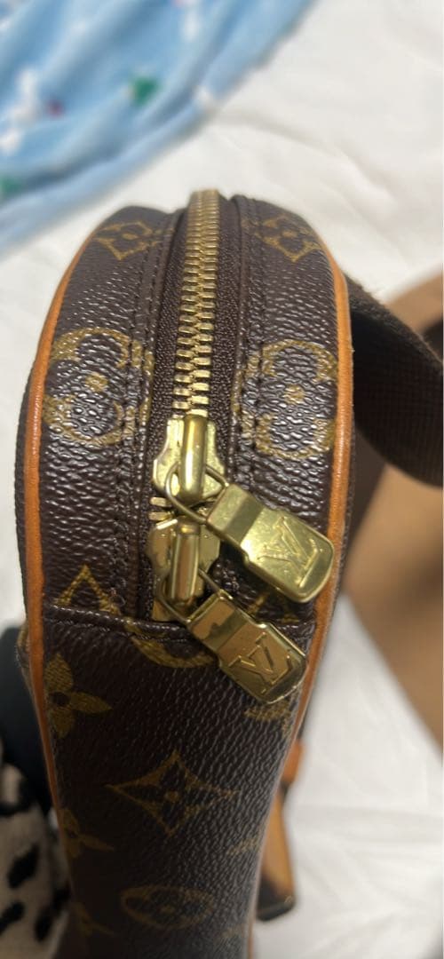 Louis Vuitton ボディバッグ ミニサイズ ブラウン