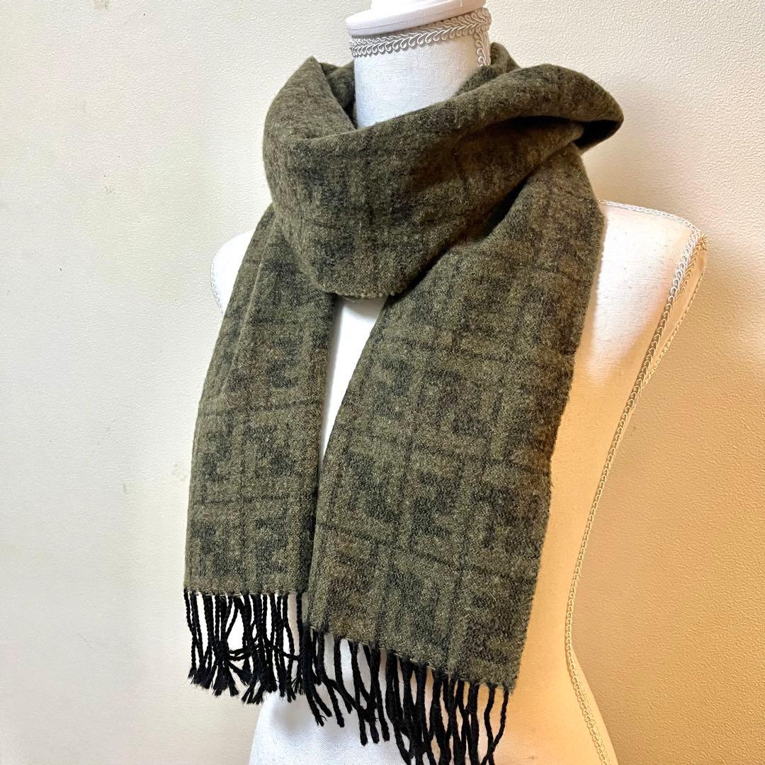FENDIマフラーラムウール100%ズッカ柄 深緑 イタリア製