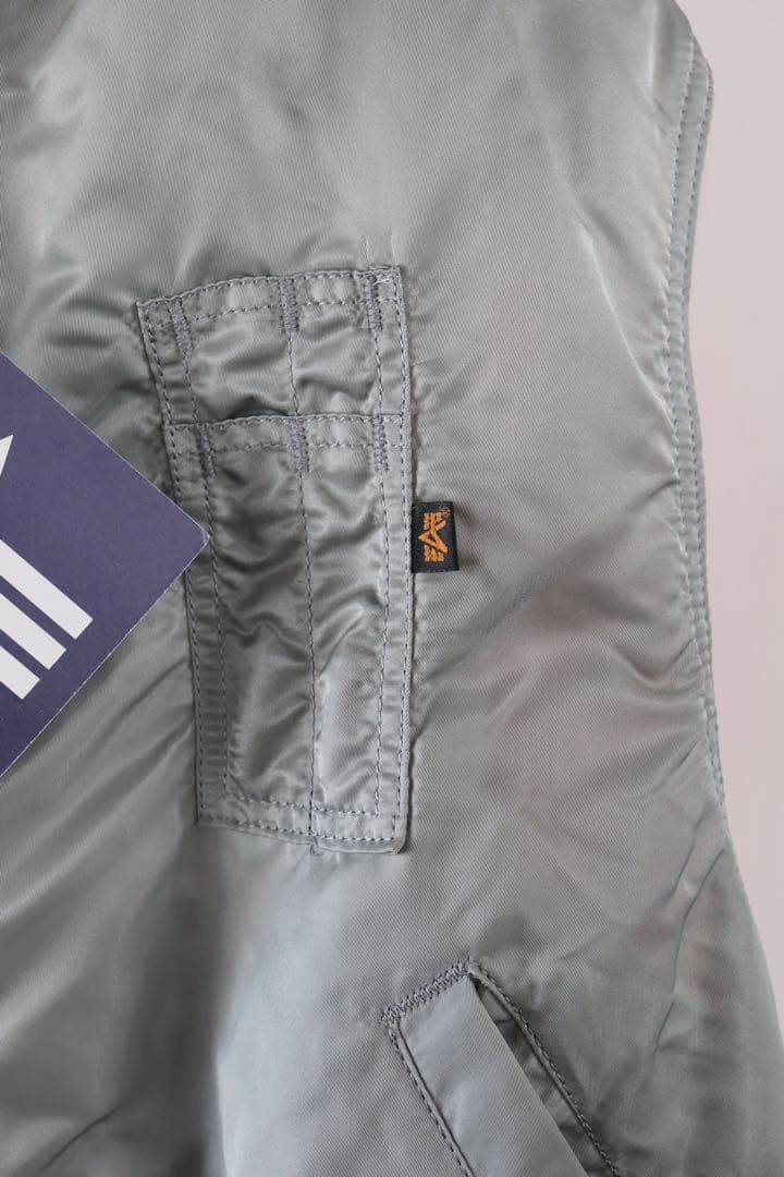 出*m様 デッドストックALPHA INDUSTRIES MA-1 ベストシルバ