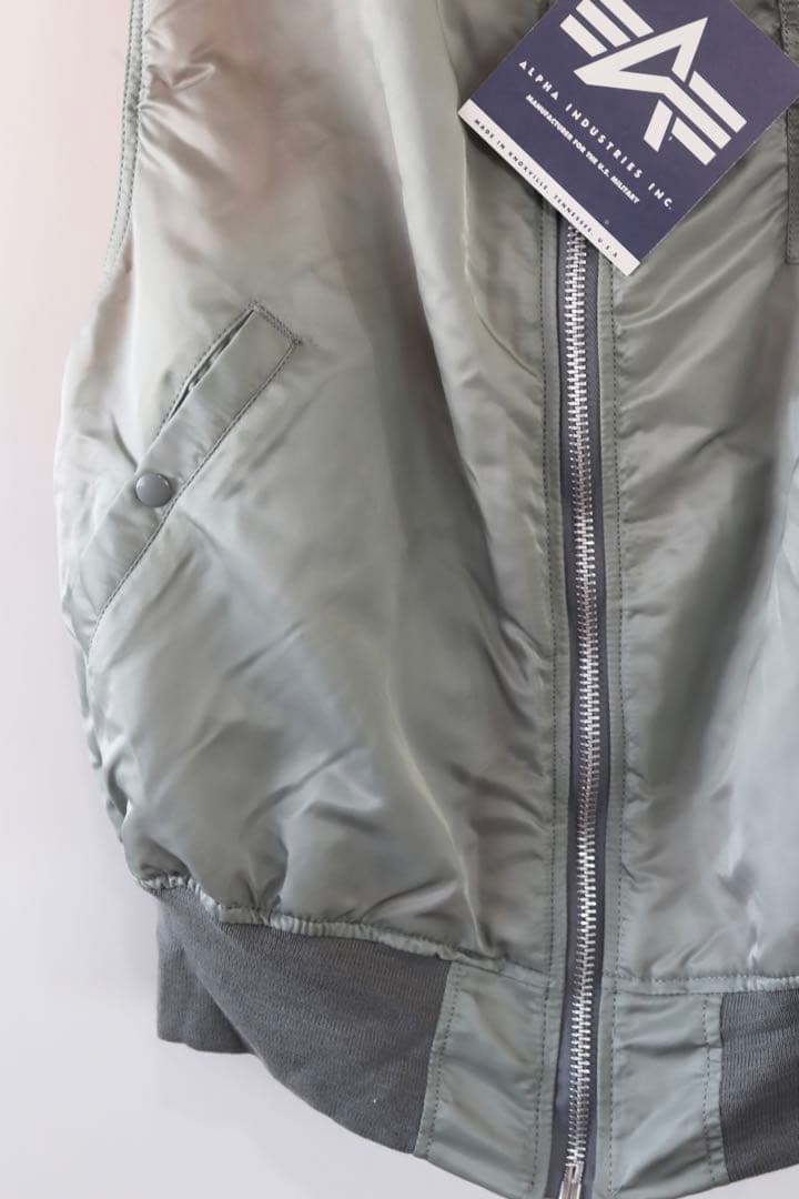 出*m様 デッドストックALPHA INDUSTRIES MA-1 ベストシルバ