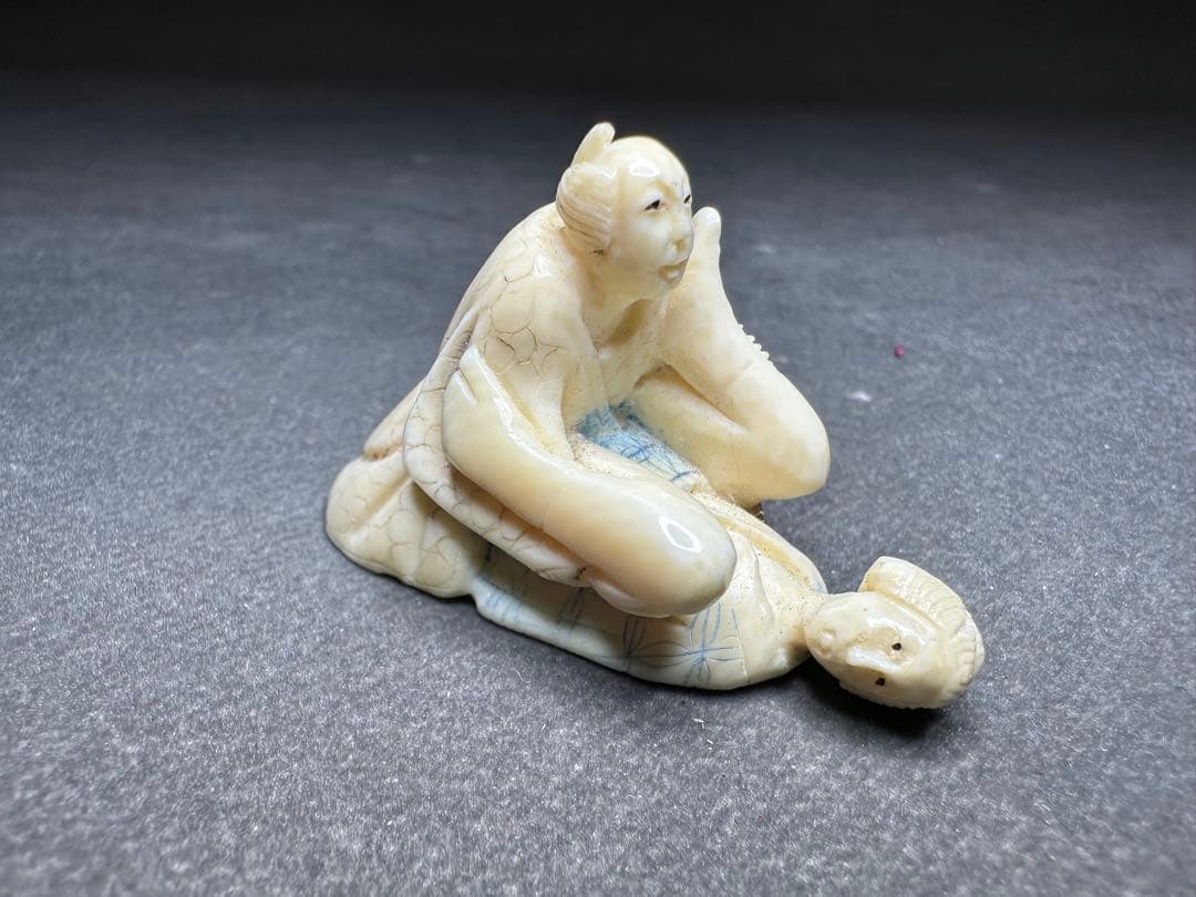 極上　浮世絵春画　根付　印籠　天然素材　アンティーク　骨董　飾り物　古美術品