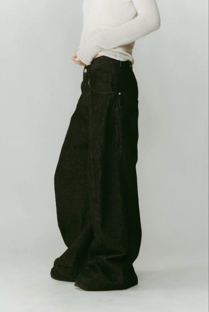 パンツ knuth marf tuck design denim pants/black