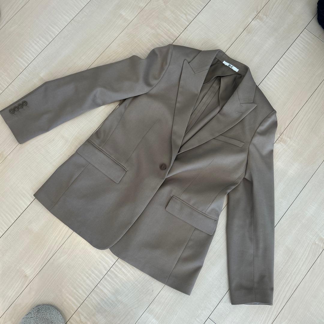 ユニクロ　UNIQLO レディース　テーラード　ジャケット　＋　ベージュ　M