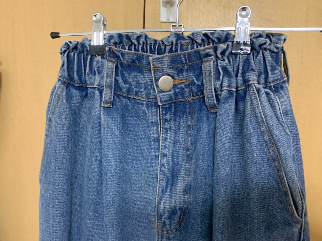 美品　UNMINOU フロントタックデニム　バックギャザー