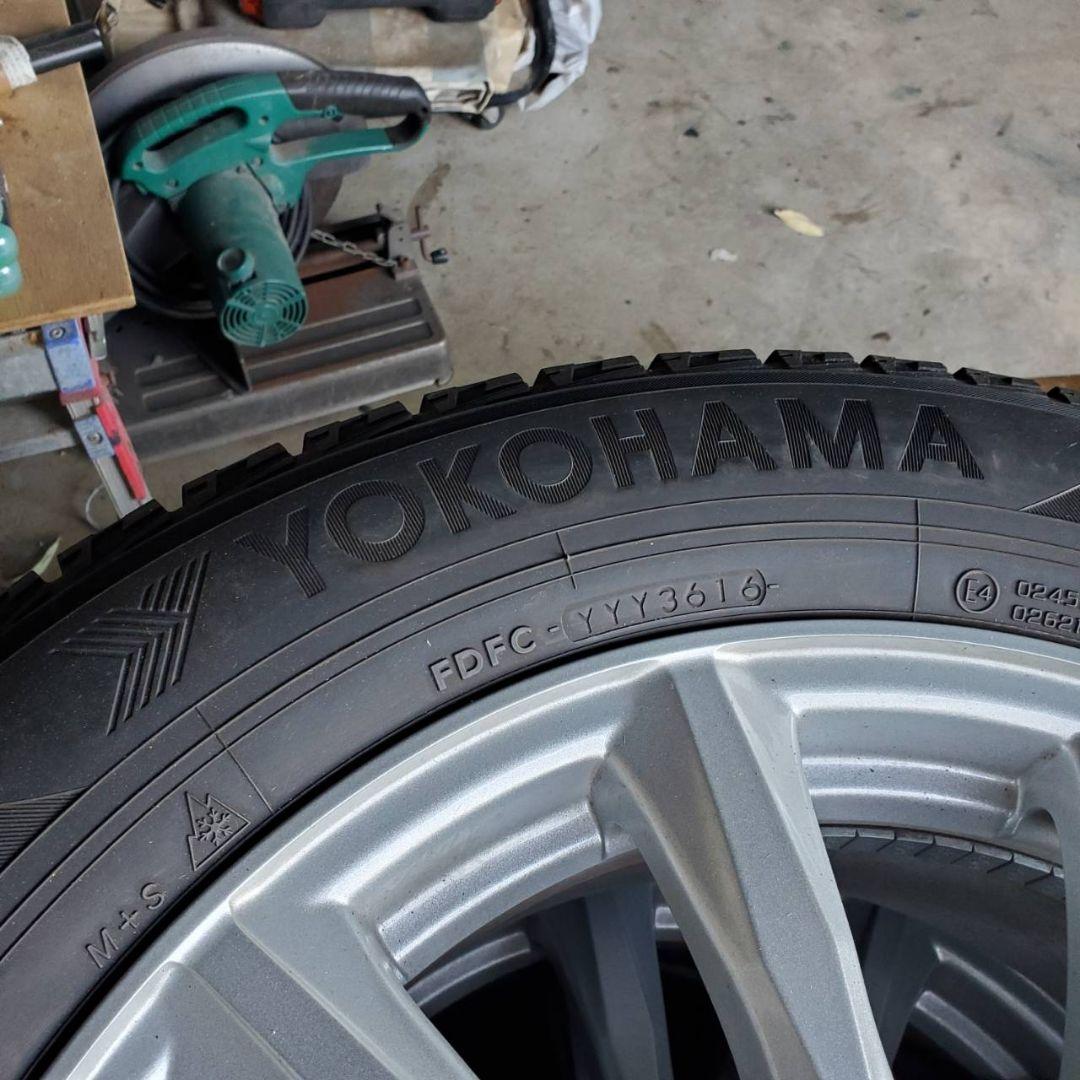 お値下げ【室内保管】スタッドレスタイヤ 225/60R17 99Q 4本セット