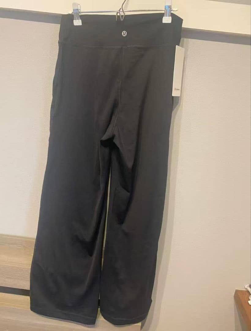 lululemon ブラック　ワイドレッグヨガパンツ サイズ 6