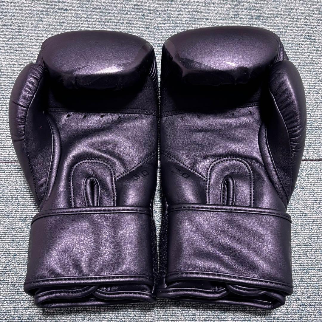 未使用　VENUM　スパーリンググローブ　12オンス　MMA　キックボクシング