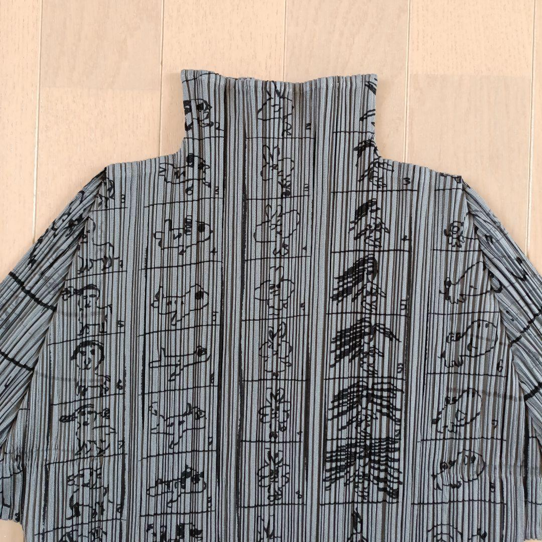 PLEATS PLEASE 半袖トップス コミック柄 グレー サイズ3