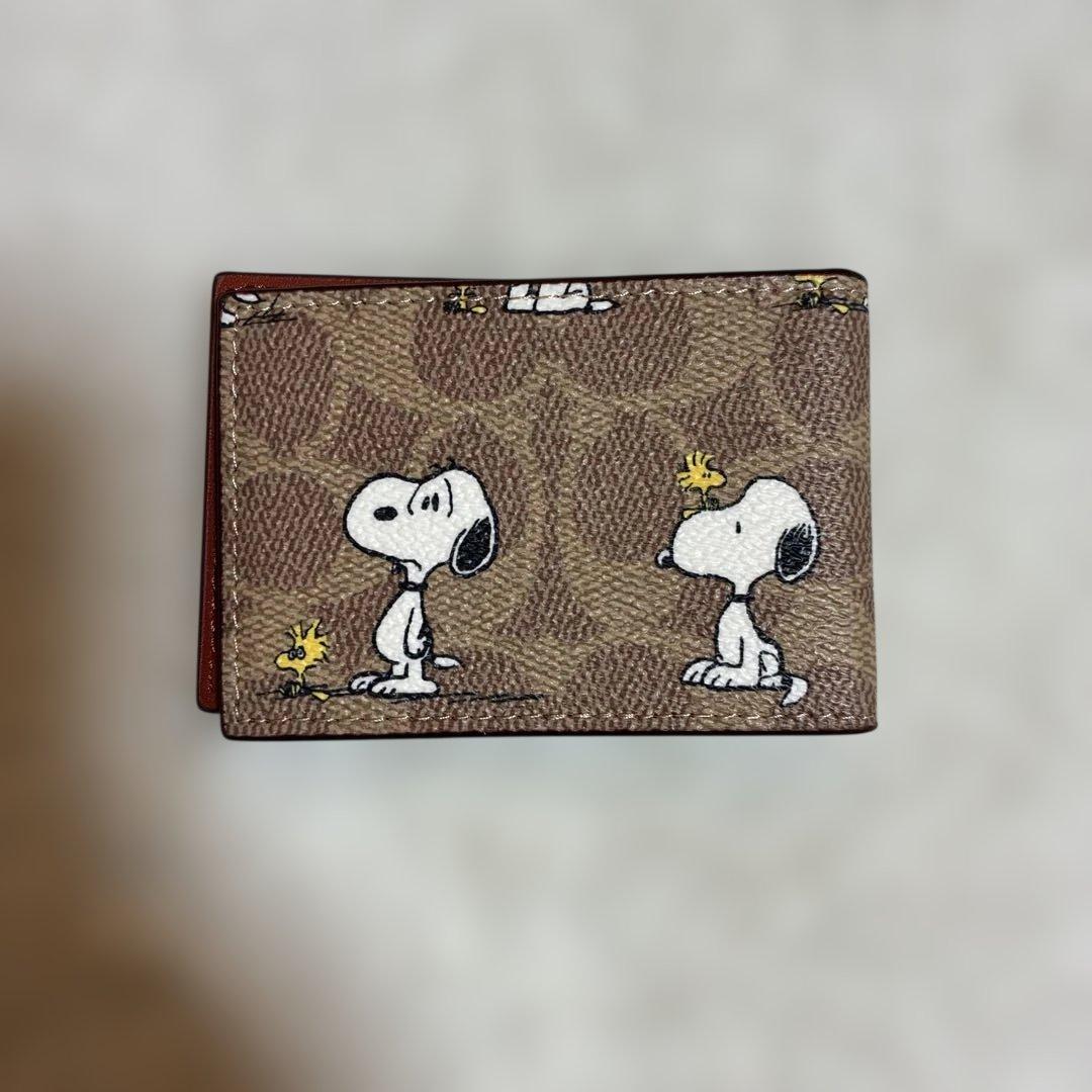 【新品未使用】COACH コーチ　スヌーピー　二つ折り財布