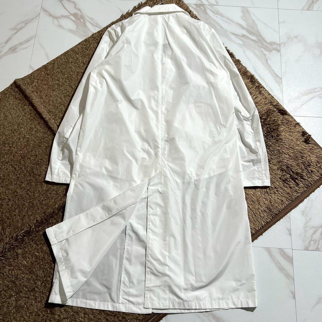 新品未使用タグ付き 25SS ヘルノ スプリングチェスターコート ロゴプレート