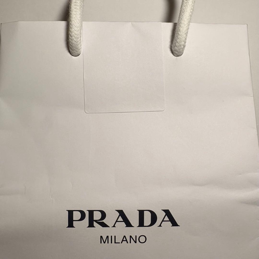 miumiu財布