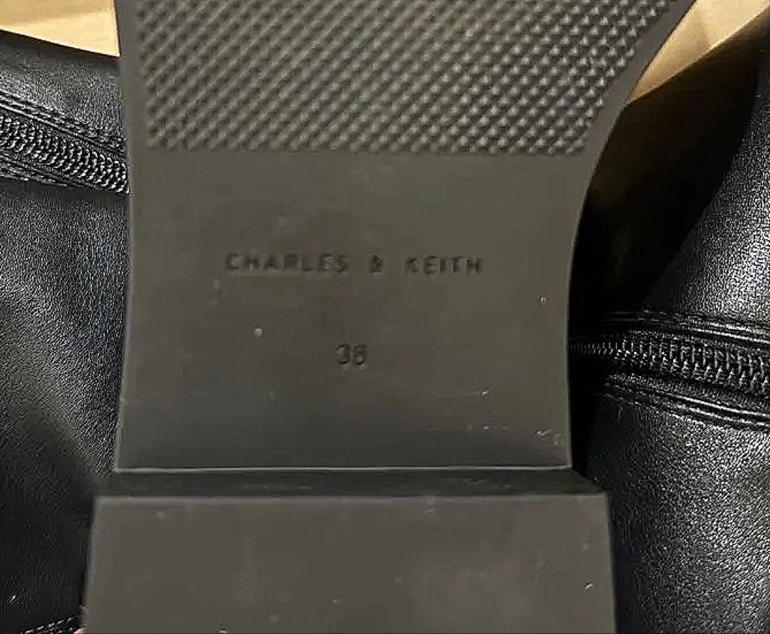 CHARLES & KEITH ニーハイフラットブーツ 38