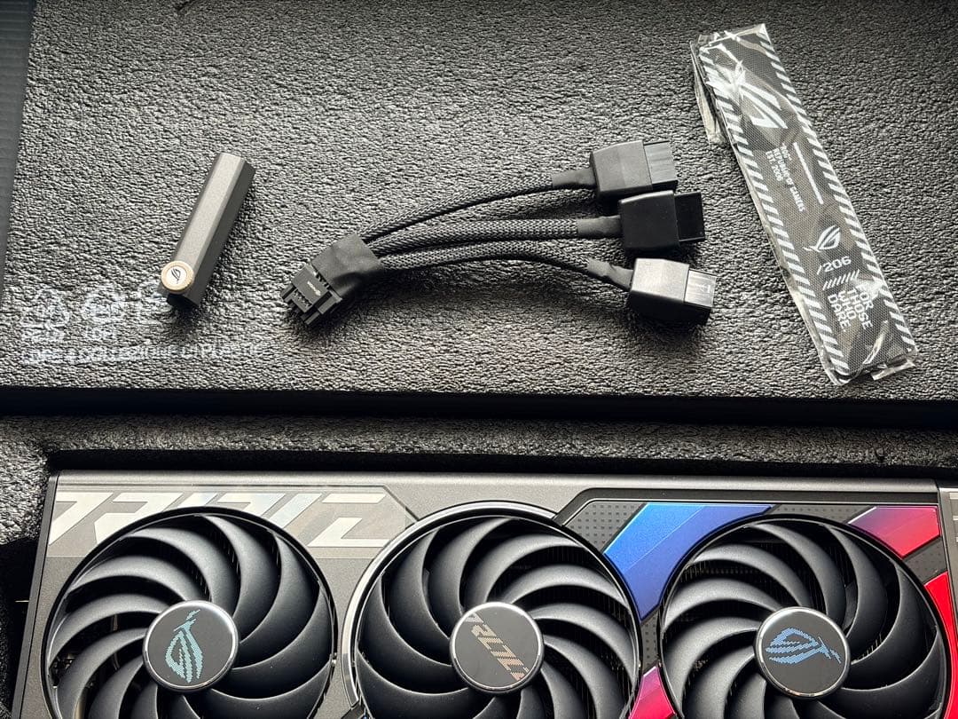 【美品】ASUS ROG STRIX RTX4070Ti 12GB
