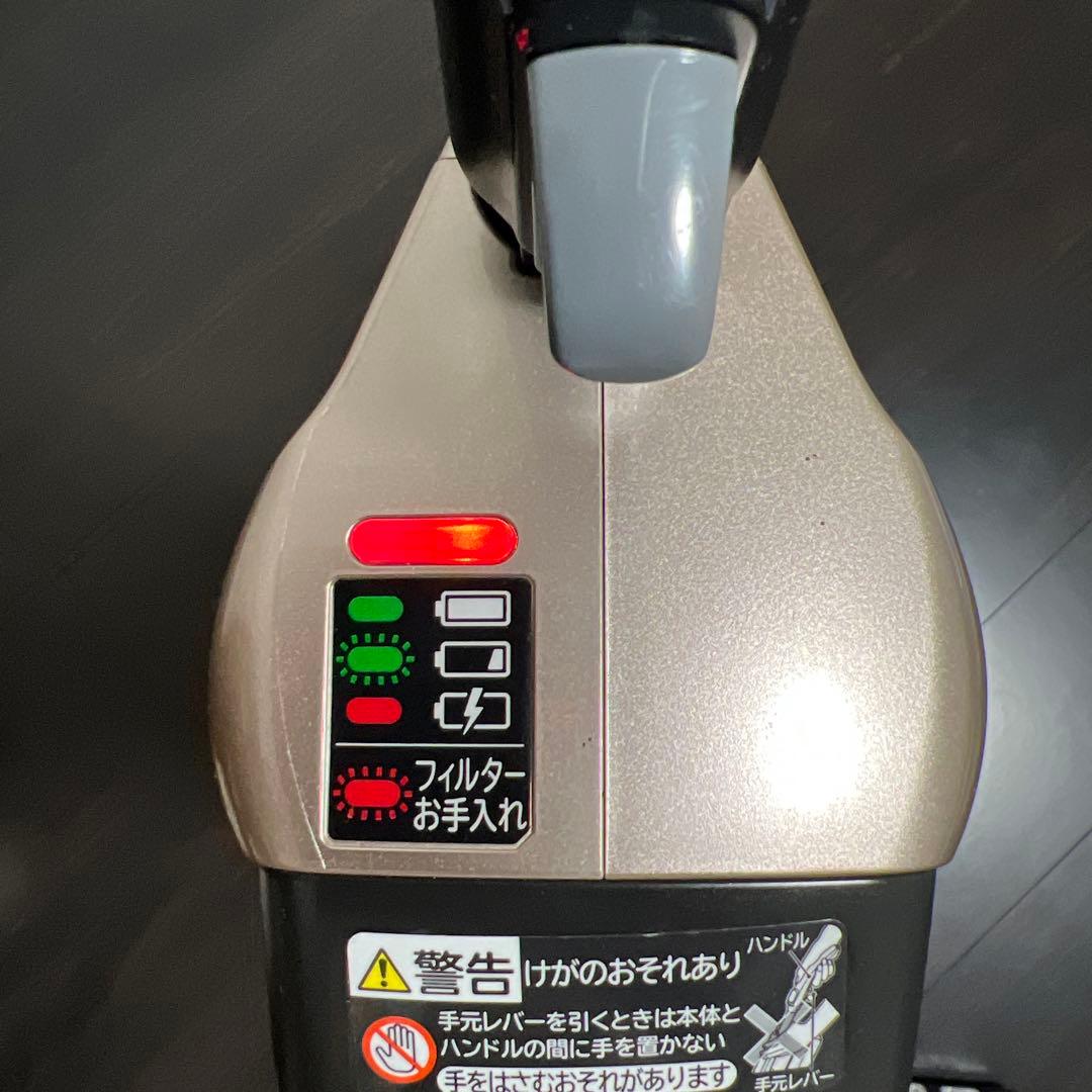 【日立】充電式掃除機 PV-BE700