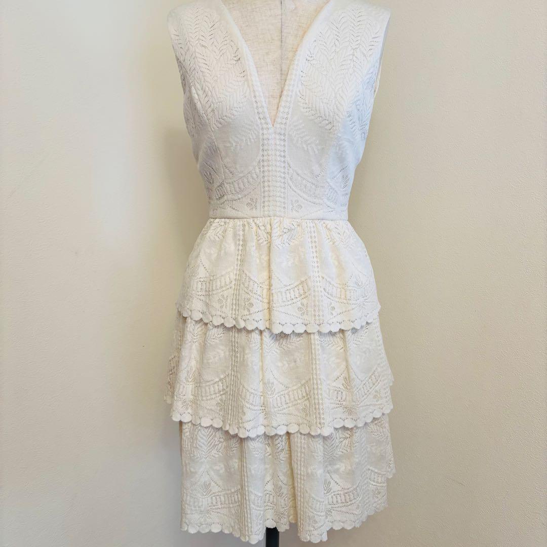 春夏 BCBGMAXAZRIA クリーム ティアードワンピース S