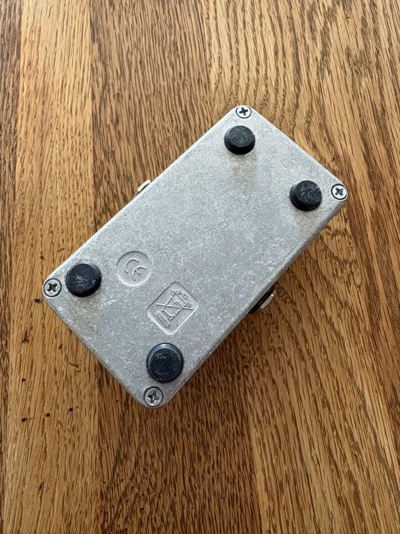 Electro-Harmonix Steel Leather ベースエフェクター