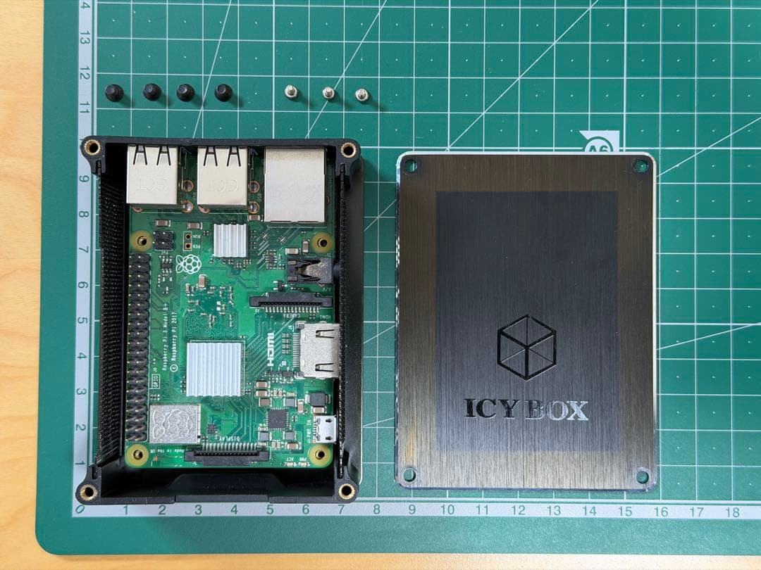 Raspberry Pi 3 Model B+ 本体 ＋ メタルケース付き