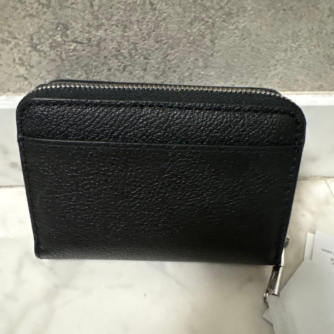 新品未使用品　カルバンクライン　二つ折り財布