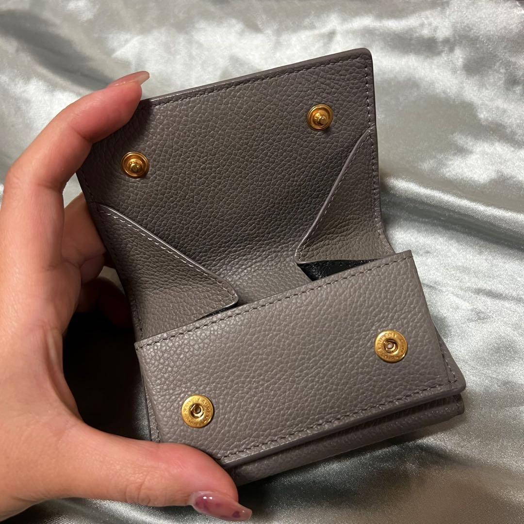 【箱あり／ほぼ未使用】サンローラン YSL 三つ折り財布 グレー ゴールド金具