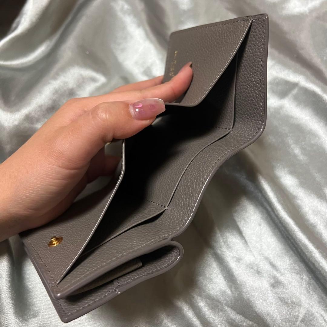 【箱あり／ほぼ未使用】サンローラン YSL 三つ折り財布 グレー ゴールド金具