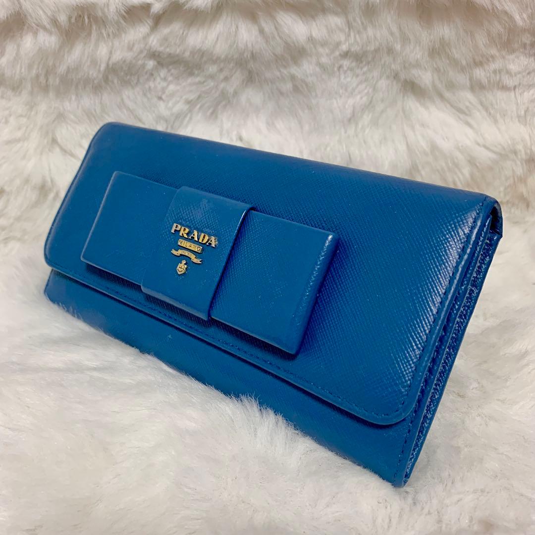 美品！プラダ 長財布　二つ折り　サフィアーノ　レザー　ブルー系