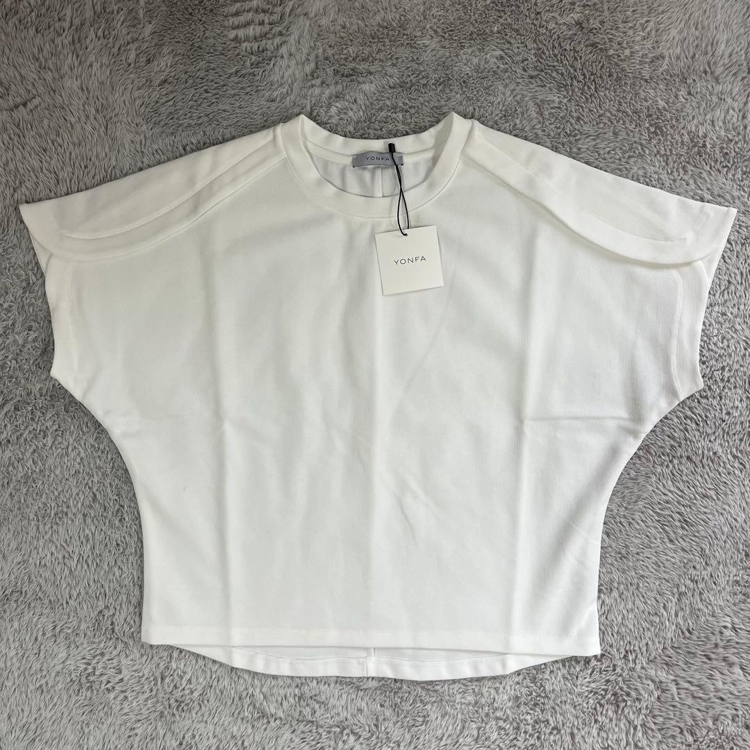 新品❣️YONFA ヨンファ チューリップスリーブティー ホワイト 半袖カットソー
