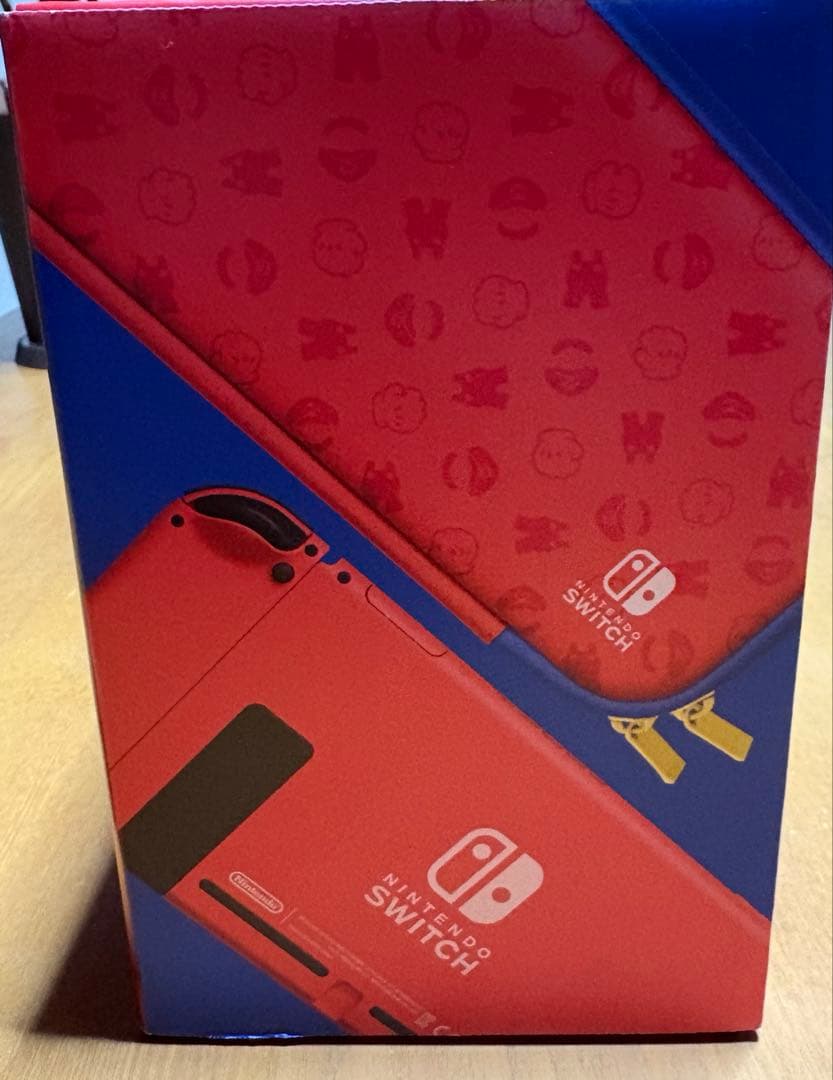Nintendo Switch 本体 マリオレッド×ブルーキャリングケース付き