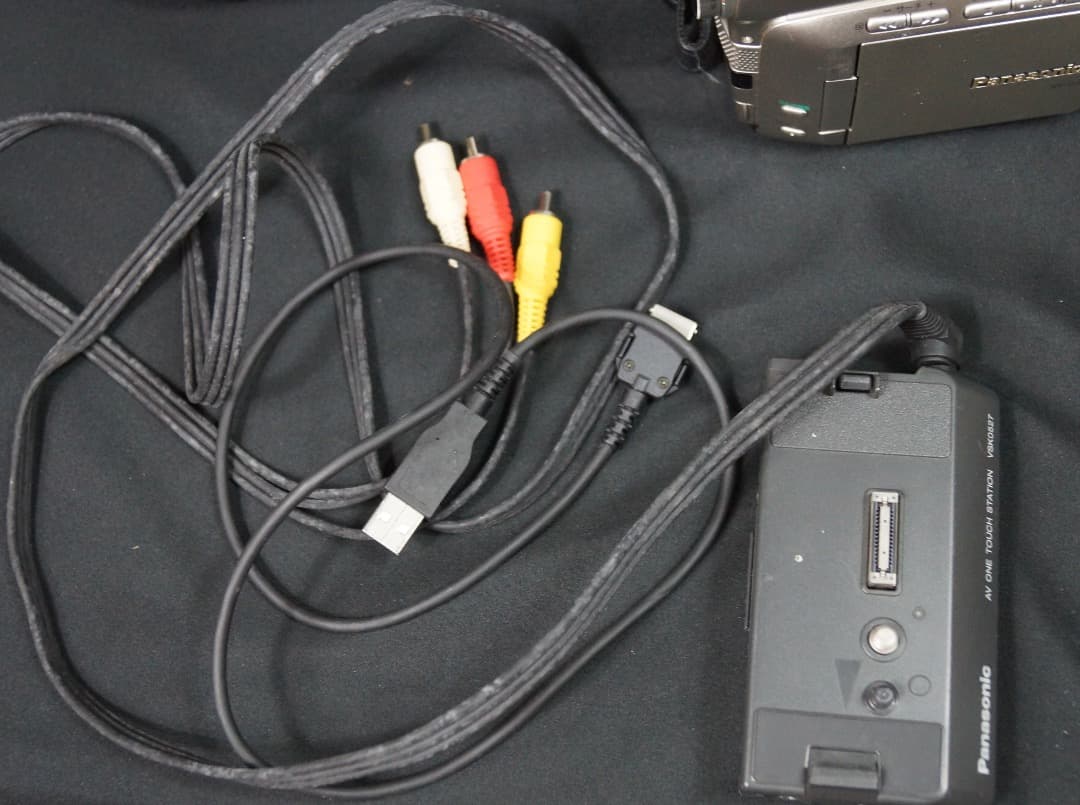 【動作正常】パナソニック・ビデオカメラ NV-C2　&アクセサリーキット