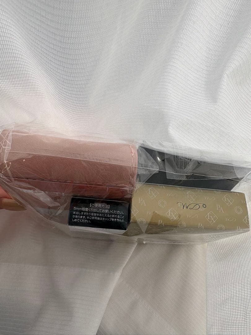 新品未使用⭐︎ホワイトディアマンテ　ファンデーション リップクリーム2色入り