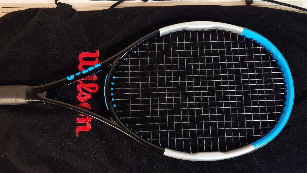 Wilson ULTRA TOUR 95CV（グリップサイズ２）