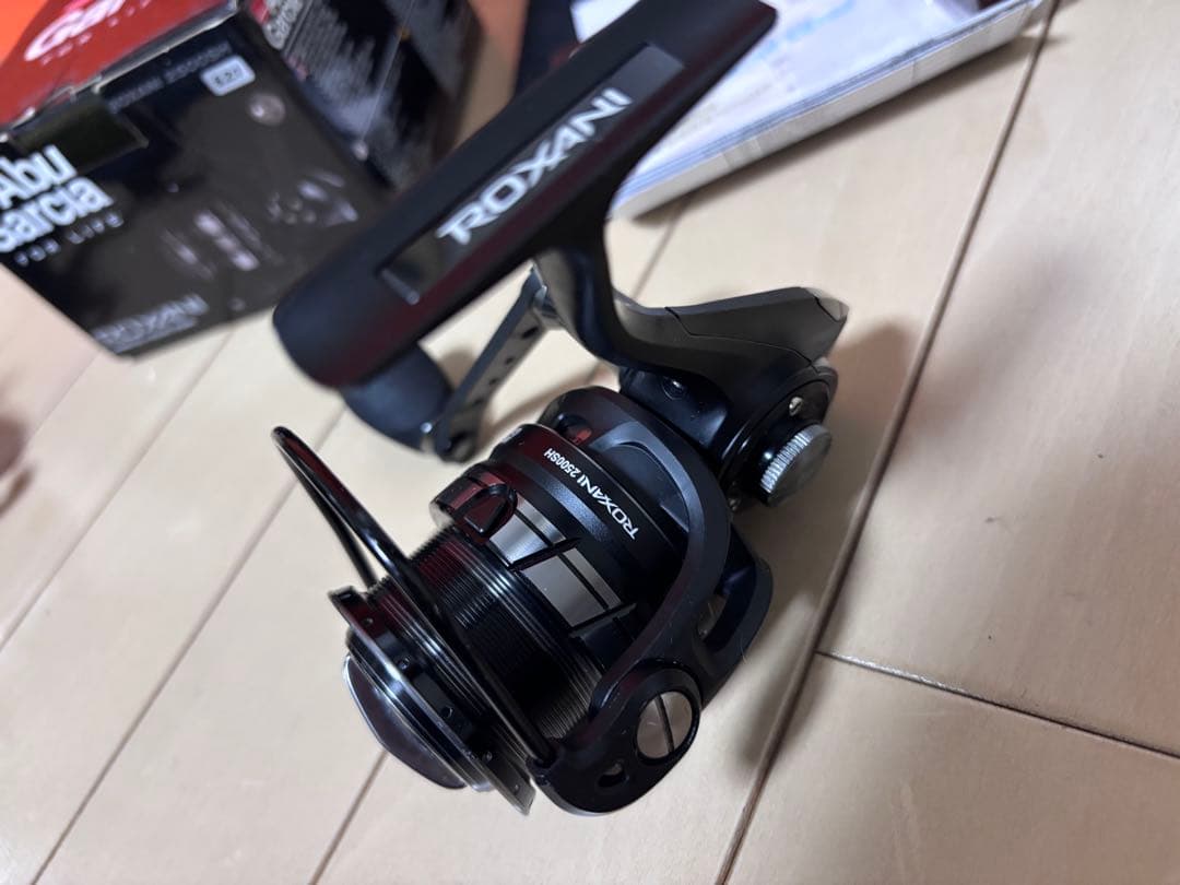 リール Abu Garcia Roxani 2500SH 2000SH